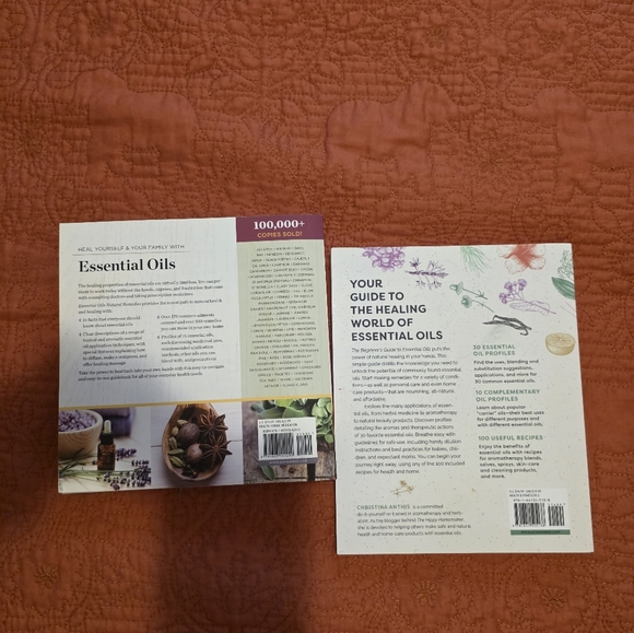 Essential Oils Guidebook Set - Picture 2 of 2